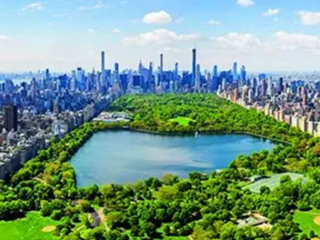 City maidans must not be perks for a few - The Economic Times