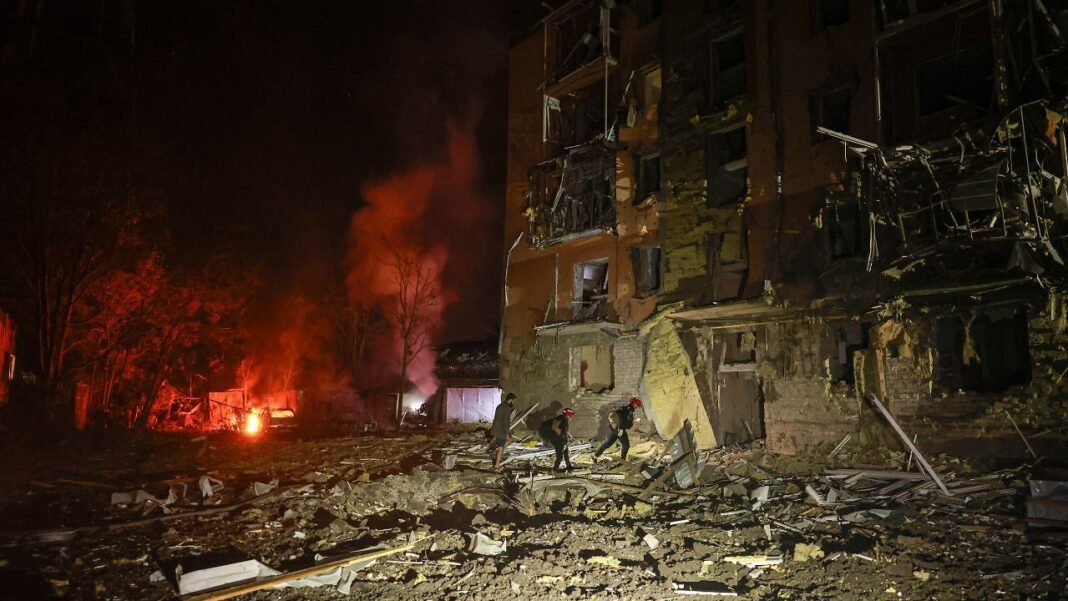 Putin Bombs Ukraine, Trump Floats Another Economic Lifeline for Russia
