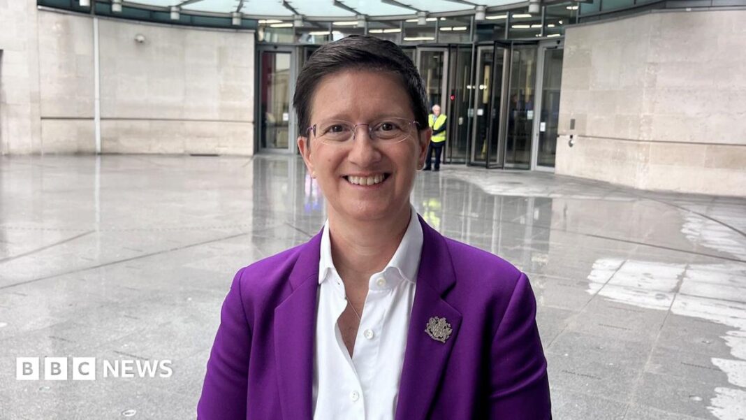 'Stop throwing shade' - the woman trying to stop firms leaving the UK
