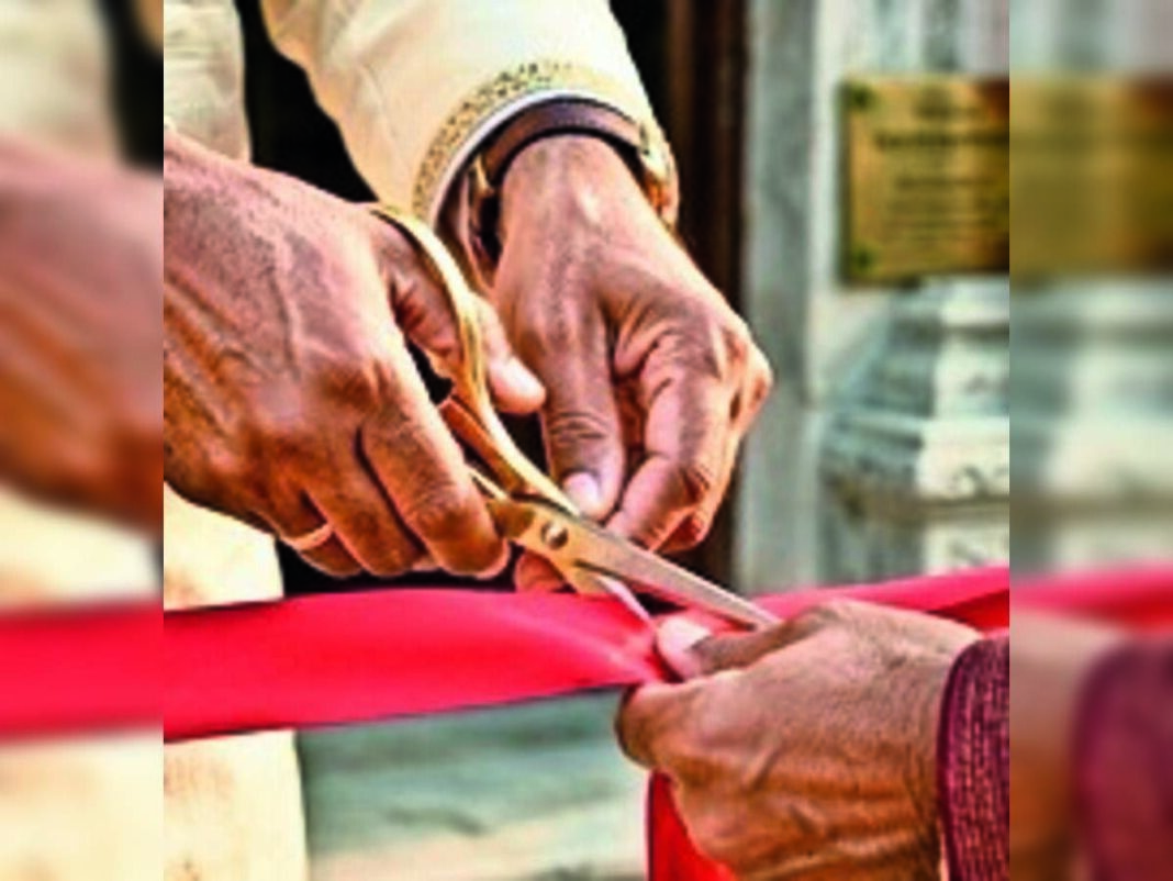 Let's have Raj Bhavans minus Rajas - The Economic Times